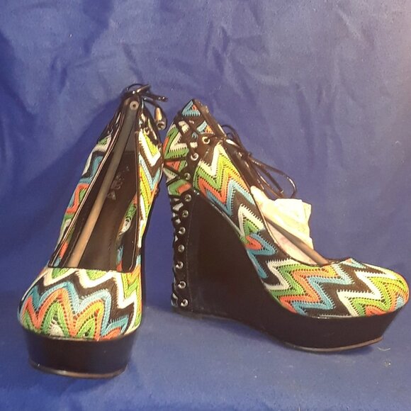 Aztec Print Wedge Heels. - Picture 1 of 5